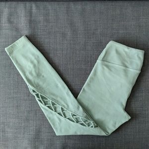 Alo Entwine Leggings